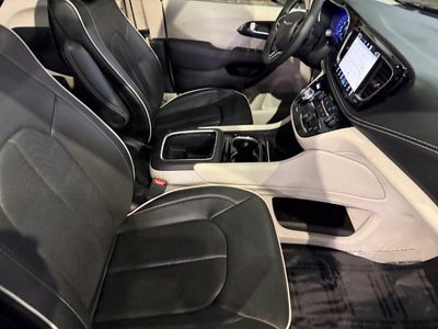 2024 Chrysler Pacifica Limited AWD