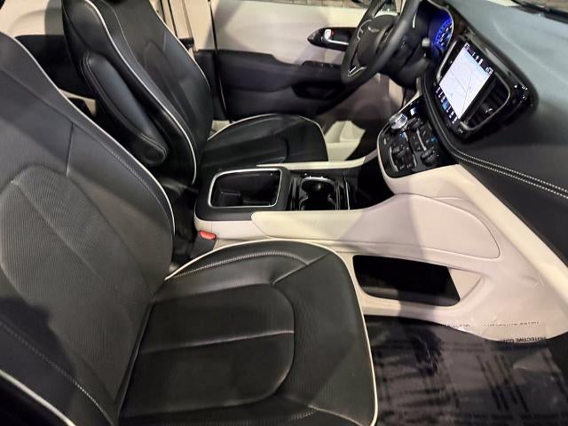 2024 Chrysler Pacifica Limited AWD