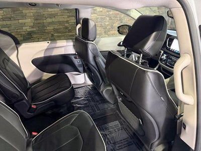 2024 Chrysler Pacifica Limited AWD