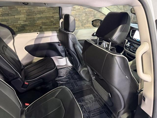 2024 Chrysler Pacifica Limited AWD