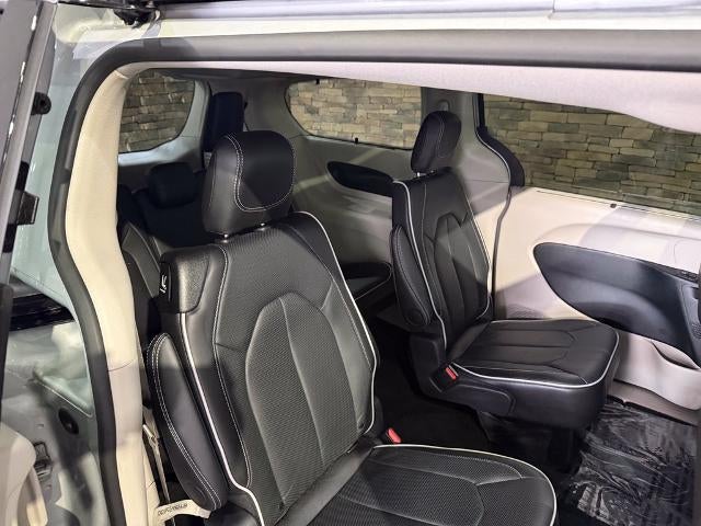 2024 Chrysler Pacifica Limited AWD