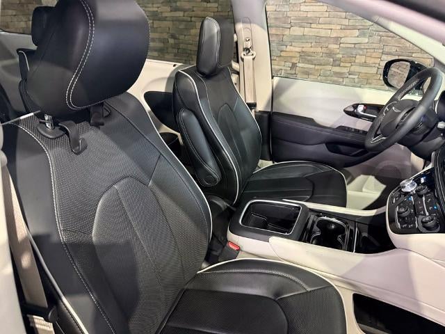 2024 Chrysler Pacifica Limited AWD