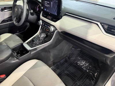 2023 Toyota RAV4 XLE Premium AWD (Natl)