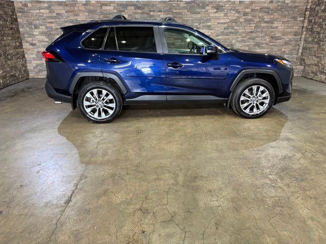 2025 Toyota RAV4 XLE Premium AWD (Natl)