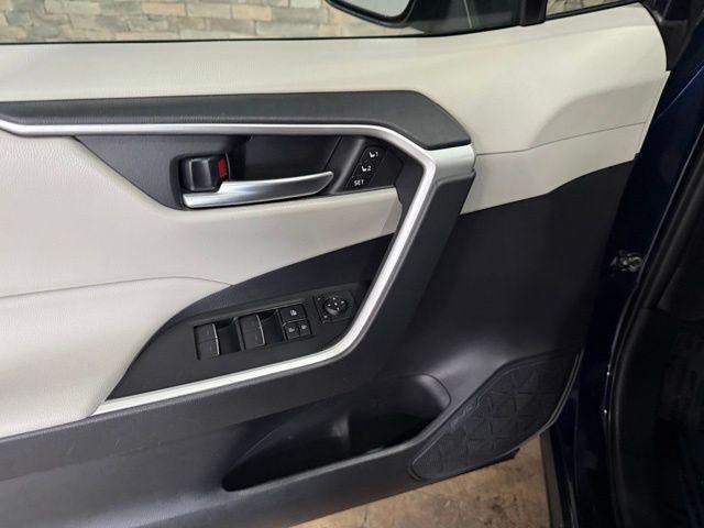 2025 Toyota RAV4 XLE Premium AWD (Natl)