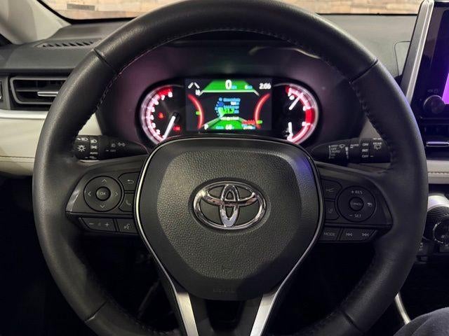 2025 Toyota RAV4 XLE Premium AWD (Natl)