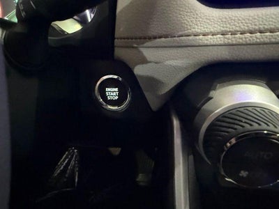 2025 Toyota RAV4 XLE Premium AWD (Natl)