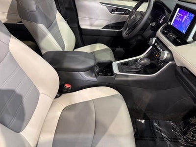 2025 Toyota RAV4 XLE Premium AWD (Natl)