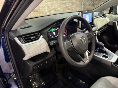 2025 Toyota RAV4 XLE Premium AWD (Natl)