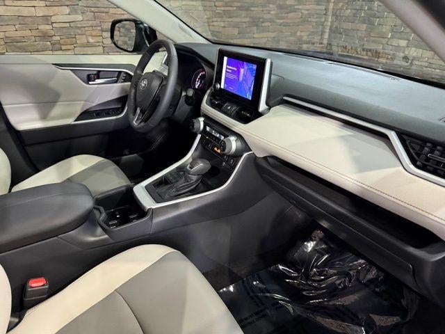 2025 Toyota RAV4 XLE Premium AWD (Natl)