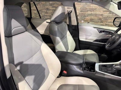 2025 Toyota RAV4 XLE Premium AWD (Natl)