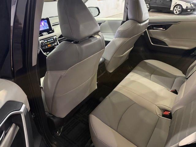 2025 Toyota RAV4 XLE Premium AWD (Natl)