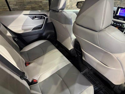 2025 Toyota RAV4 XLE Premium AWD (Natl)