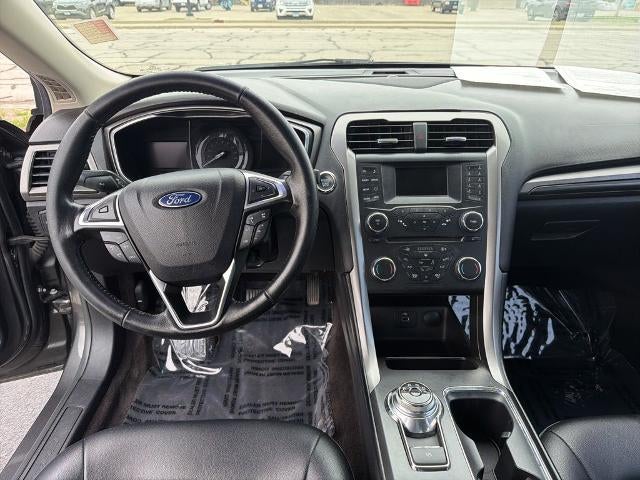 2017 Ford Fusion SE FWD