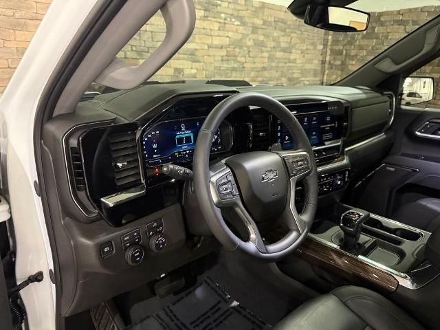 2025 Chevrolet Silverado 1500 Crew Cab Short Box 4-Wheel Drive LT Trail Boss