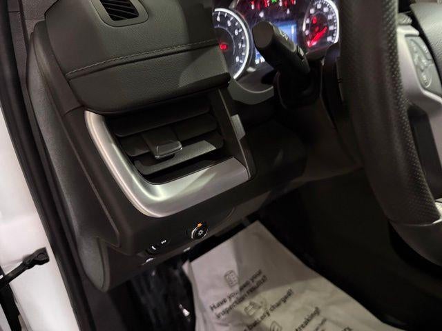 2024 GMC Terrain FWD 4dr SLE