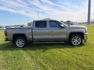 2017 GMC Sierra 1500 Crew Cab Short Box 4-Wheel Drive SLT