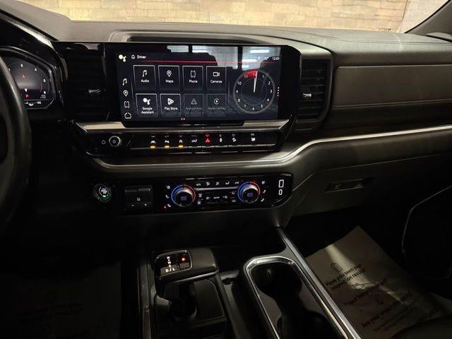 2022 GMC Sierra 1500 Crew Cab Short Box 4-Wheel Drive SLT