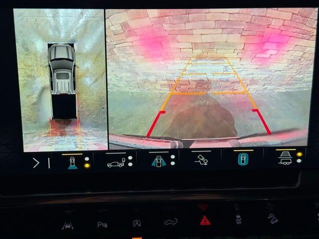 2022 GMC Sierra 1500 Crew Cab Short Box 4-Wheel Drive SLT