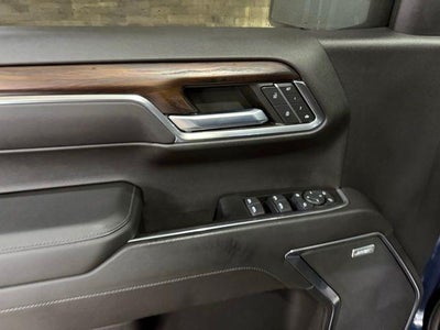 2022 GMC Sierra 1500 Crew Cab Short Box 4-Wheel Drive SLT