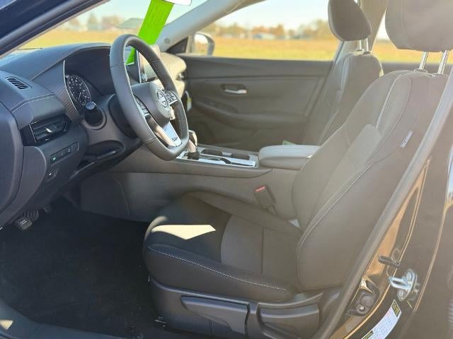 2025 Nissan Sentra SV CVT