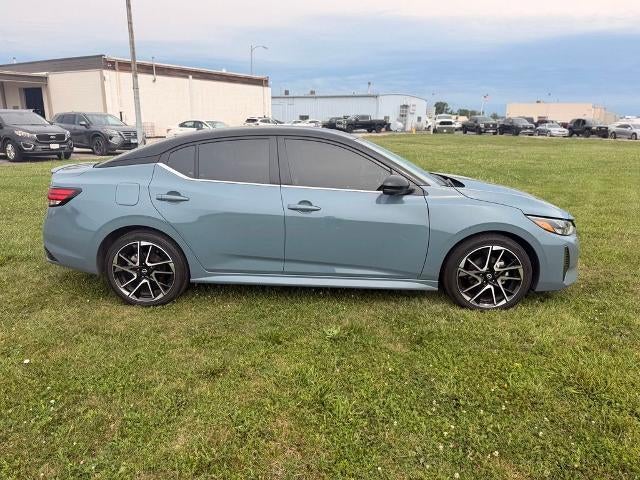 2025 Nissan Sentra SR CVT