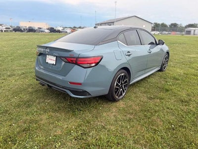 2025 Nissan Sentra SR CVT