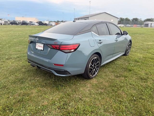 2025 Nissan Sentra SR CVT