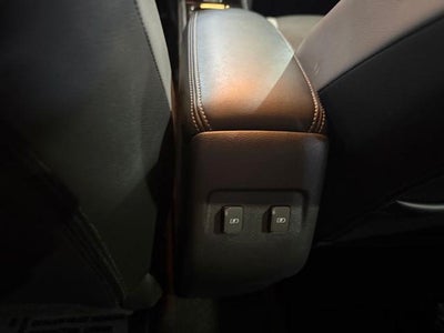 2023 Nissan Kicks SR FWD