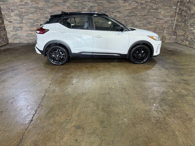 2023 Nissan Kicks SR FWD
