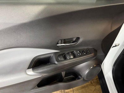 2023 Nissan Kicks SR FWD