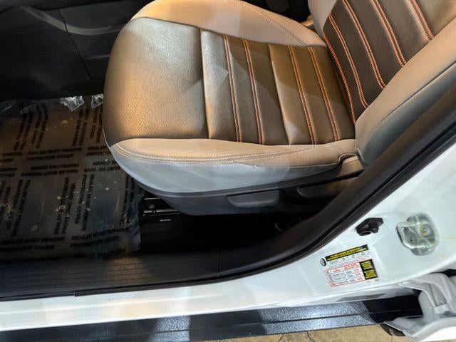 2023 Nissan Kicks SR FWD
