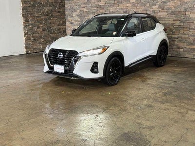 2023 Nissan Kicks SR FWD