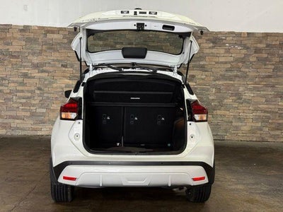 2023 Nissan Kicks SR FWD