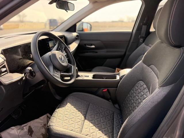 2025 Nissan Kicks SV FWD