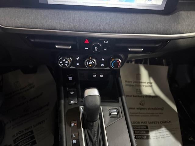 2025 Nissan Kicks SV AWD