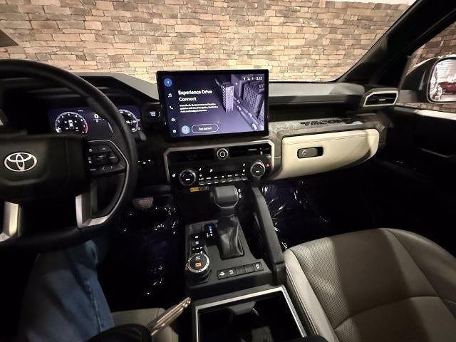 2025 Toyota Tacoma 4WD 4WD Limited Double Cab 5' Bed AT (Natl)