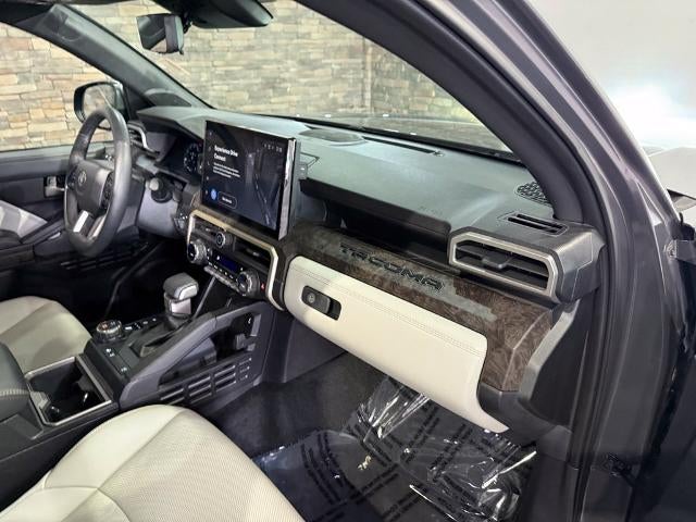 2025 Toyota Tacoma 4WD 4WD Limited Double Cab 5' Bed AT (Natl)