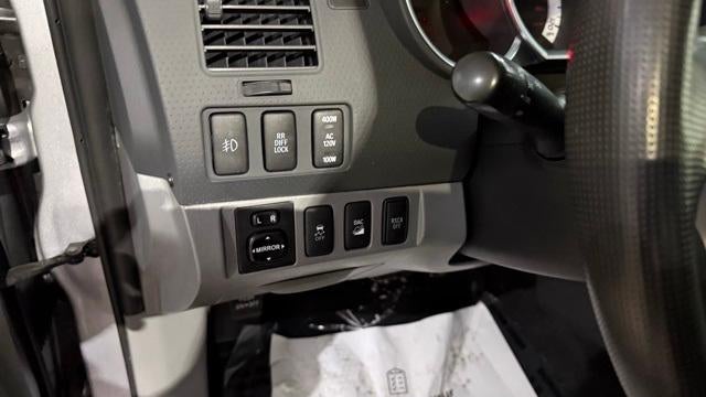 2015 Toyota Tacoma 4WD Double Cab Short Bed V6 Manual (GS)