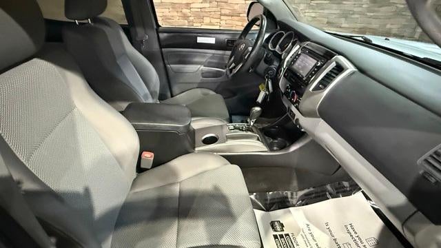 2015 Toyota Tacoma 4WD Double Cab Short Bed V6 Manual (GS)