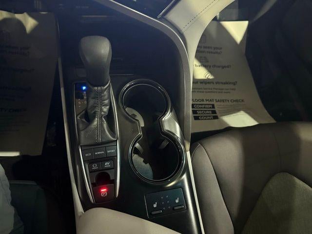 2018 Toyota Camry Hybrid LE CVT (Natl)