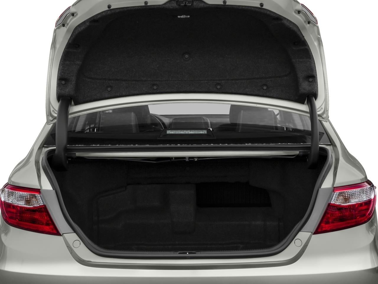 2016 Toyota Camry Hybrid 4dr Sdn LE (Natl)