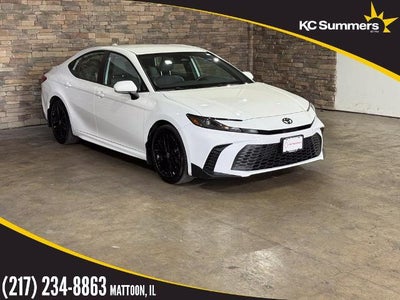 2025 Toyota Camry SE AWD (Natl)