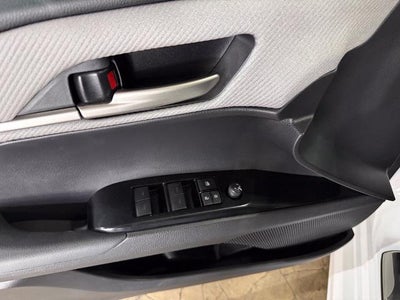 2025 Toyota Camry SE AWD (Natl)