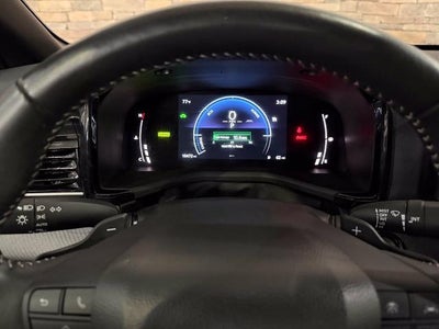 2025 Toyota Camry SE AWD (Natl)