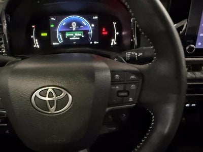 2025 Toyota Camry SE AWD (Natl)