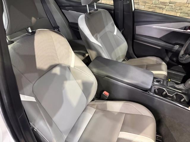 2025 Toyota Camry SE AWD (Natl)