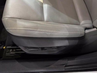 2025 Toyota Camry SE AWD (Natl)
