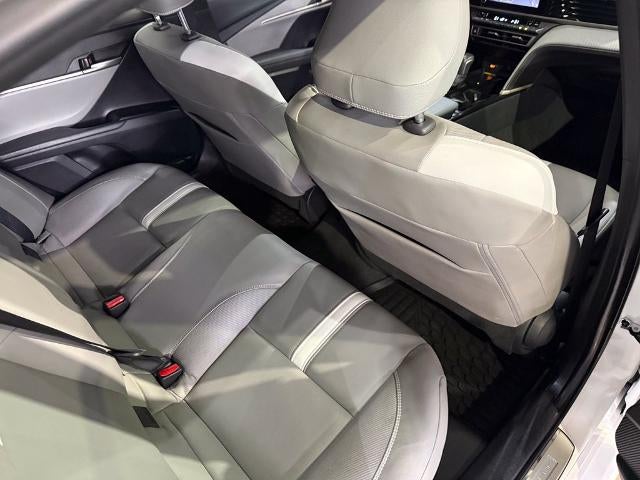 2025 Toyota Camry SE AWD (Natl)