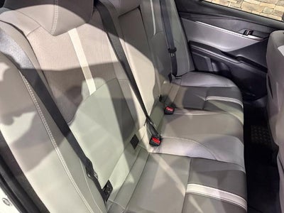 2025 Toyota Camry SE AWD (Natl)